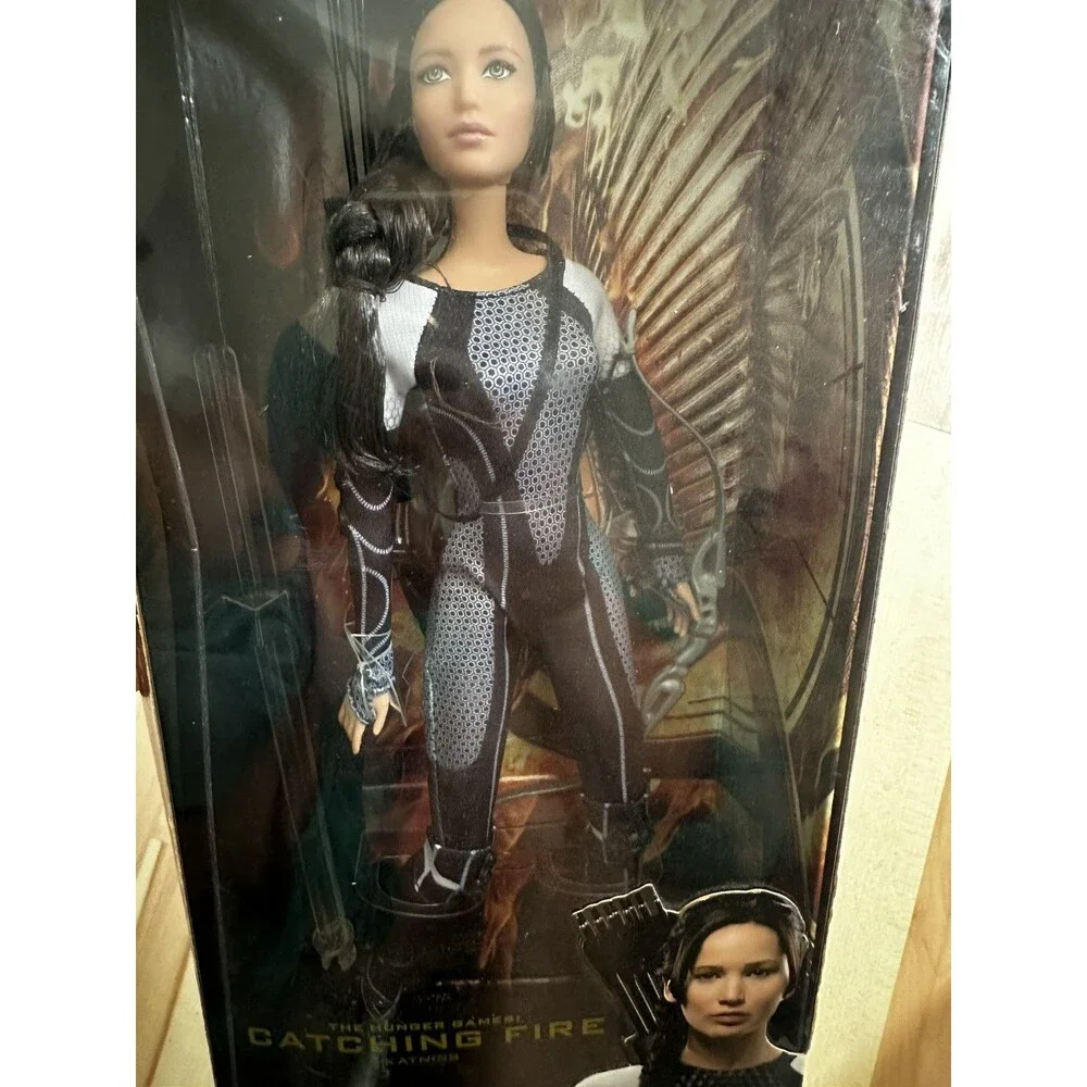 2013 Barbie Hunger Games Katniss Doll X8251 Black Label Jennifer Lawrence New